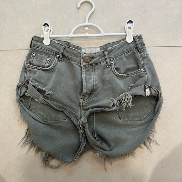 One teaspoon shorts size 23! In perfect condition - Picture 2 of 4